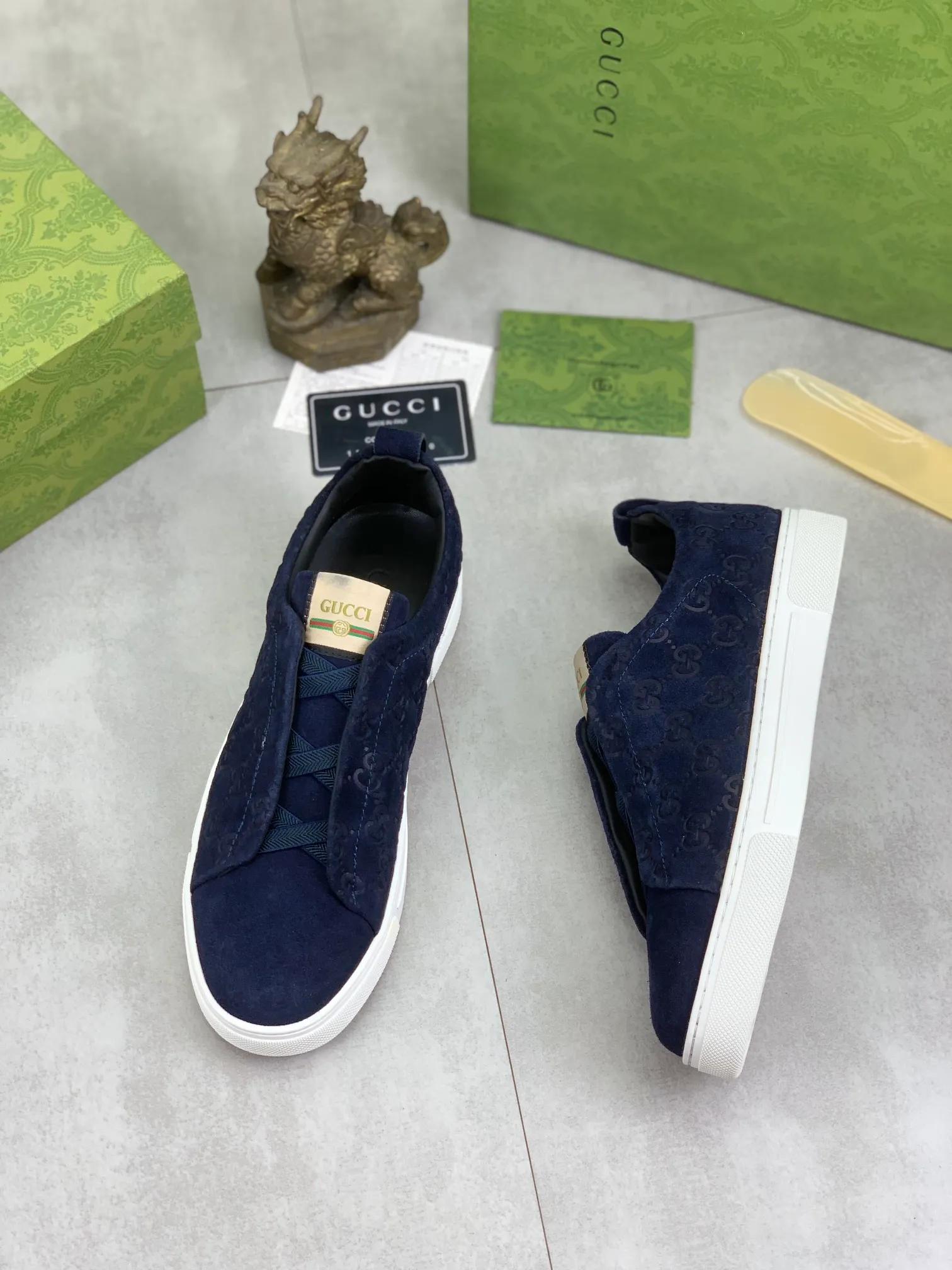 Men's shoes 💰P460💰[New model] (GUCCI) official website's latest 🎁🎁casual and fashionable men's shoes👟, hot style 💥 style is simple and elegant, exclusive for trendy men. Unique official website's latest brand double G elements Original 👑Gucci decoration, fashionable and generous, the fabric is original frosted calfskin✅Full imported sheepskin lining, the official website specifies wear-resistant, lightweight original rubber casual outsole, the classic model is taken in kind at the counter🎬38-44 3⃣️colors available